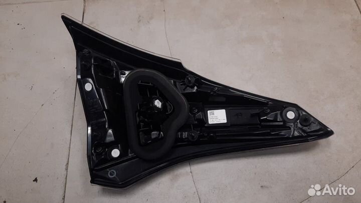 Фонарь задний внутренний правый Toyota RAV4