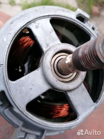 Двигататель стиральной машины