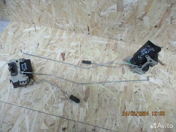 Замок двери Рено Логан 1