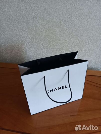 Подарочная коробка Nina Ricci, косметичка