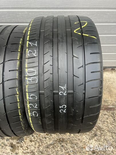 Dunlop SP Sport Maxx 050+ 325/30 R21 и 285/35 R21