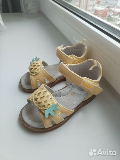 Босоножки для девочки 23 размер tombi