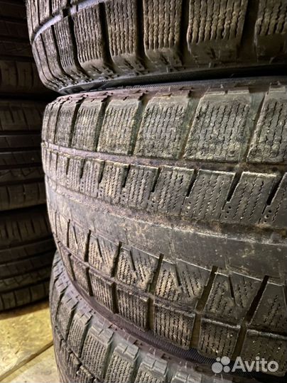 Bridgestone Blizzak Revo GZ 215/55 R17 94S