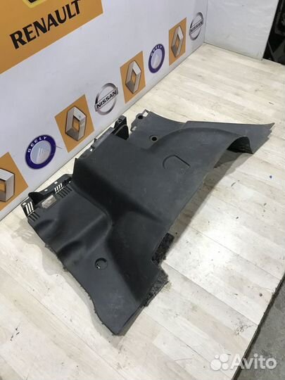 Обшивка багажника Renault duster Лев