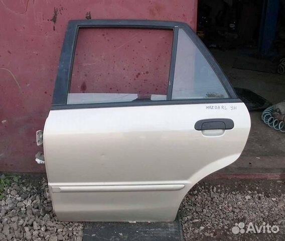 Дверь задняя левая Mazda 323F Хэтчбек