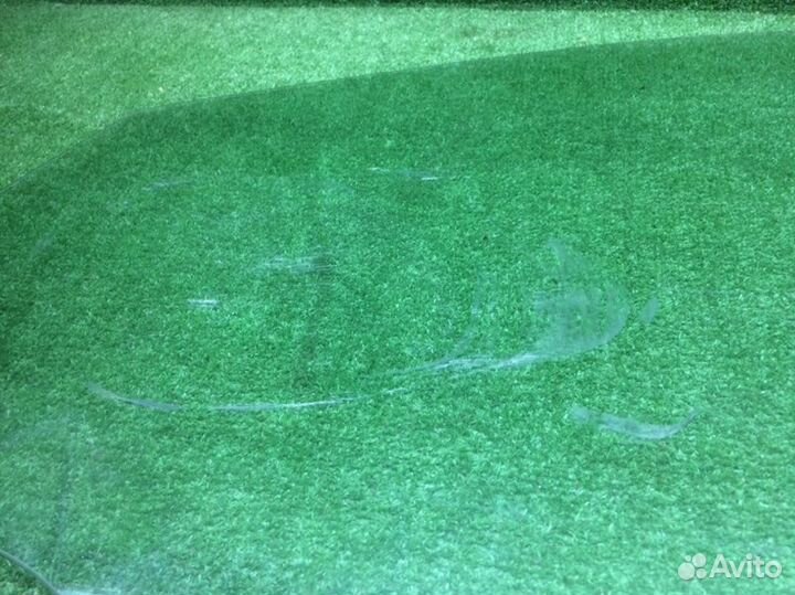 Стекло двери переднее левое Hyundai Starex H1