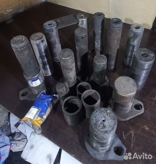 Палец volvo бл 71,61