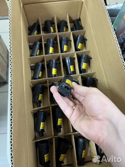 Новый оригинальный насос омывателя hyundai accent