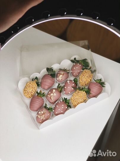 Клубника в шоколаде подарок любимым