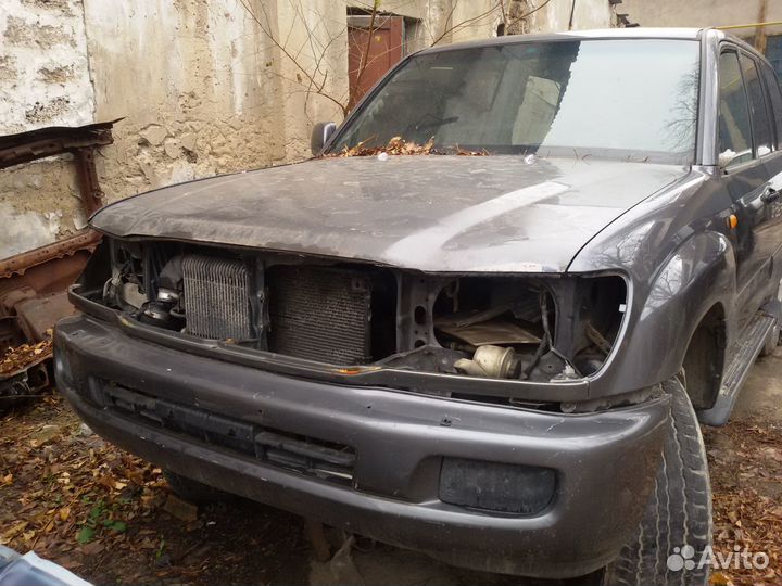 Toyota Land Cruiser 100