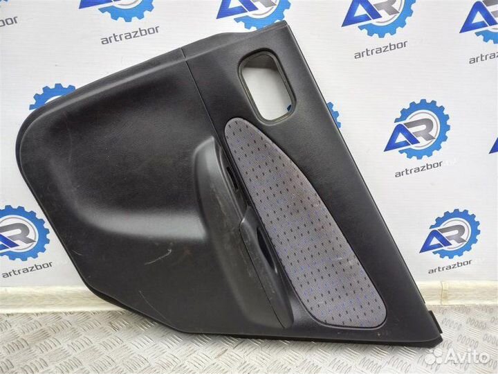 Обшивка двери задней правой Nissan Ad 2 2003