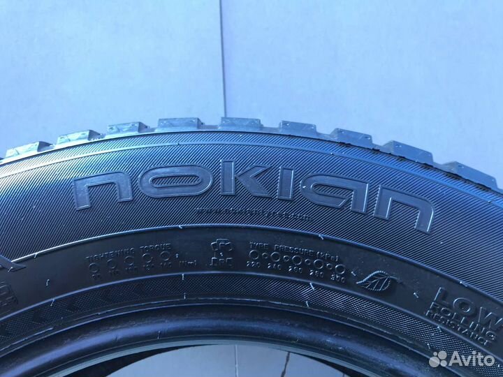 Nokian Tyres Hakkapeliitta 8 235/60 R17
