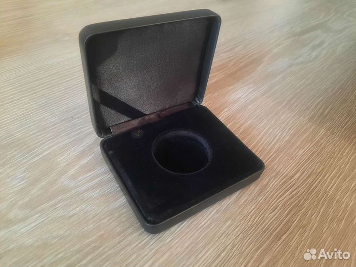 Футляр с сертификатом