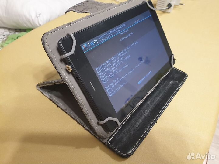 Планшет Megafon Login 3