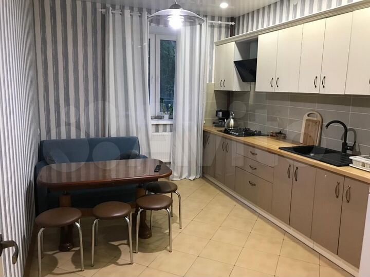 2-к. квартира, 58 м², 1/7 эт.