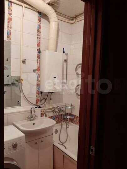 2-к. квартира, 54 м², 3/3 эт.