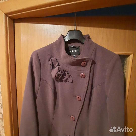 Пальто женское 52 размер
