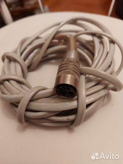 Гнездо с кабелем на штекер с пятью контактами