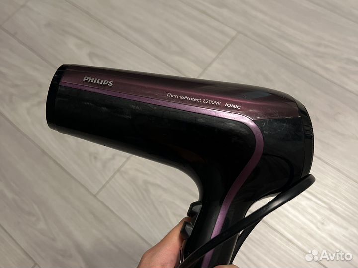 Фен Philips ThermoProtect HP8233/00