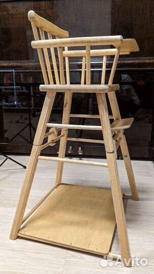 Стульчик для кормления деревянный