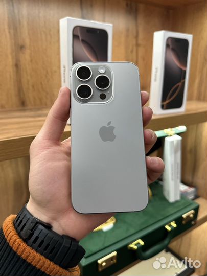iPhone 15 Pro, 256 ГБ