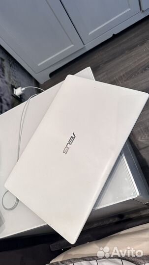 Ноутбук asus
