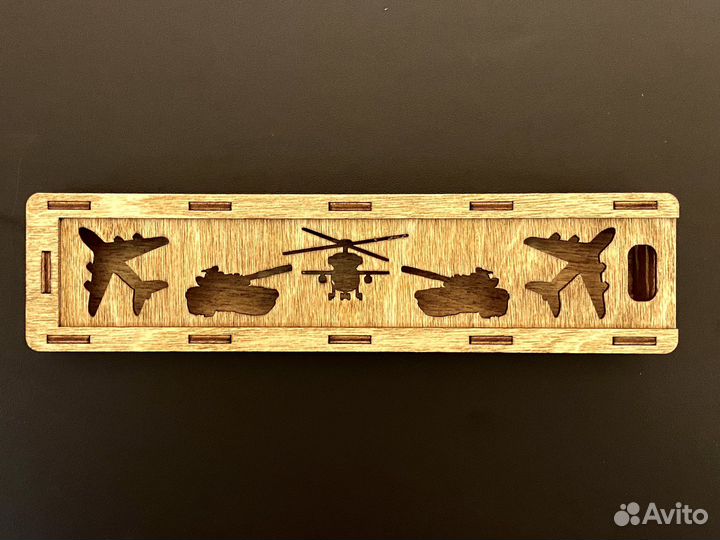 Пенал деревянный для мальчика. 23 х 5,7 х 2,8 см