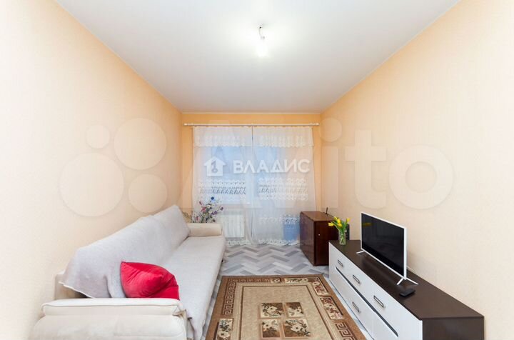 2-к. квартира, 46 м², 3/3 эт.