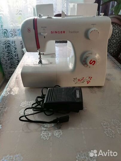 Швейная машина singer tradition
