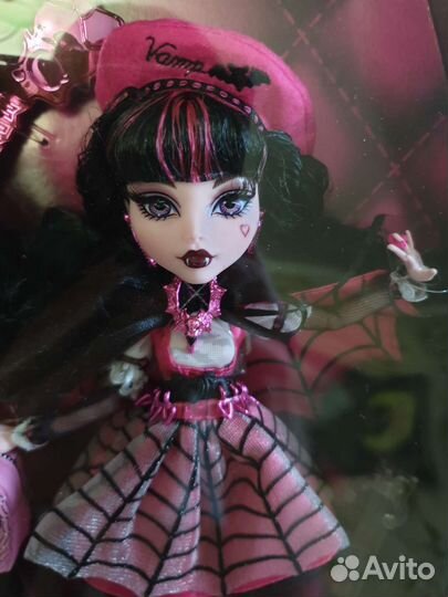 Дракулаура Хант Кутюр