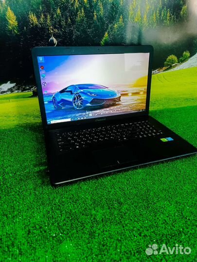 Очень большой и мощный игровой ноутбук