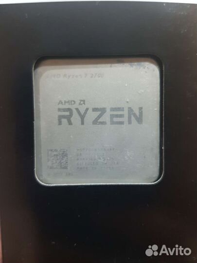 Процессор Ryzen 7 2700