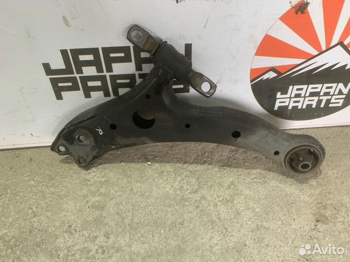 Рычаг нижний передний правый Toyota Camry 50 55