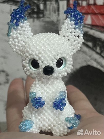 Ледяной кицунэ из бисера