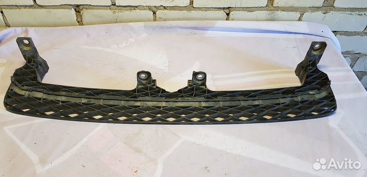 Volkswagen Passat B7 Усилитель переднего бампера