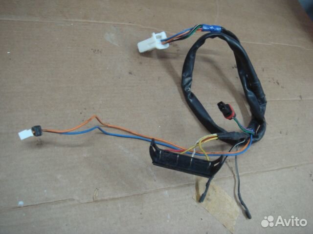 Калеос Проводка зеркала Правого Renault Koleos 07