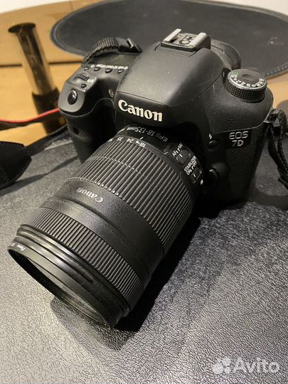 Зеркальный фотоаппарат Canon eos 7D