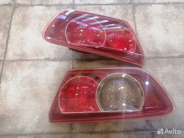 Фонарь крышки багажника Mitsubishi Lancer 10