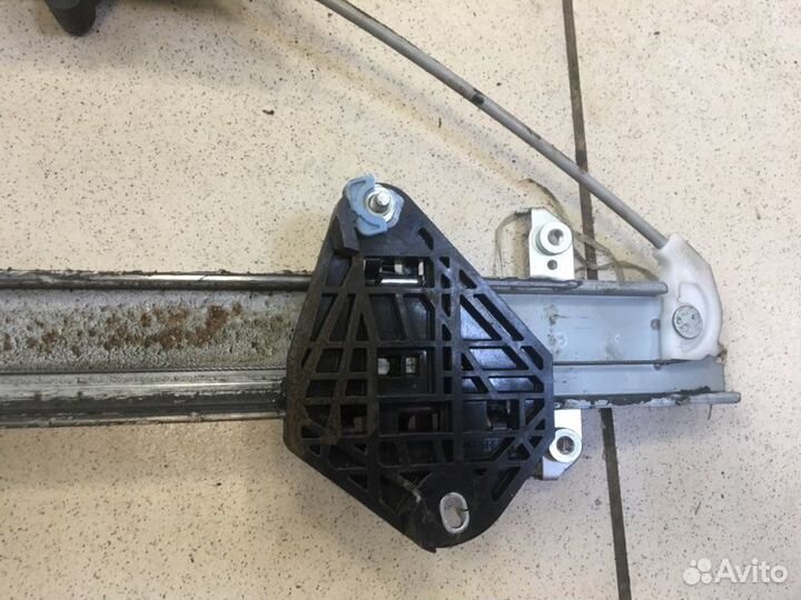 Стеклоподъемник задний левый Subaru Forester SH