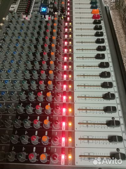 Behringer pmp 5000 europower активный