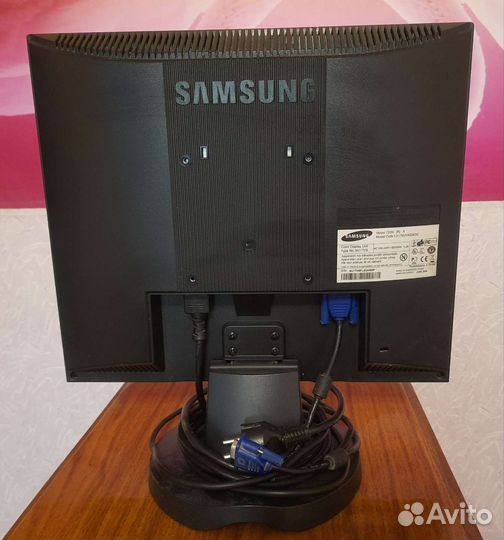 Монитор Samsung