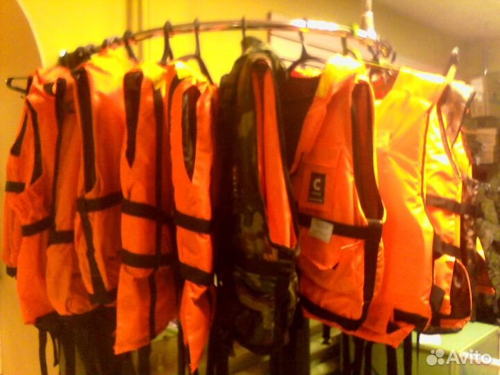 Спасательные жилеты (сертифицированные)