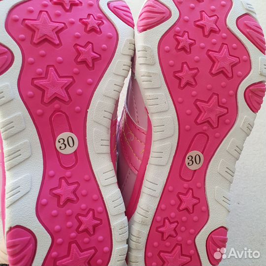 Кроссовки для девочки новые