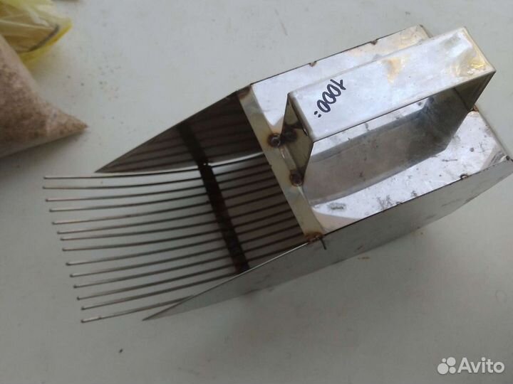 Совок для сбора ягод