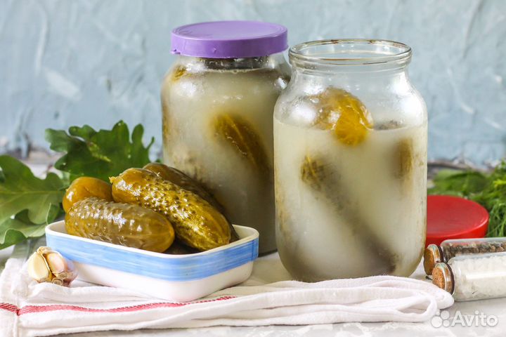 Квашенная капуста,огурцы и капуста пилюска