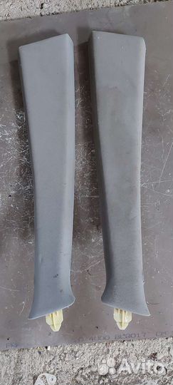 Обшивка средних стоек Cadillac SRX