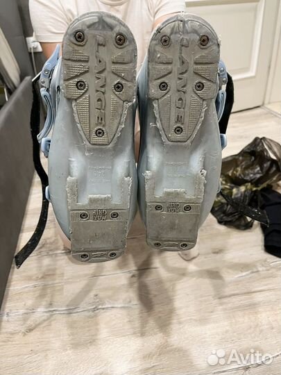 Горнолыжные ботинки