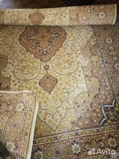 Ковер шерстяной