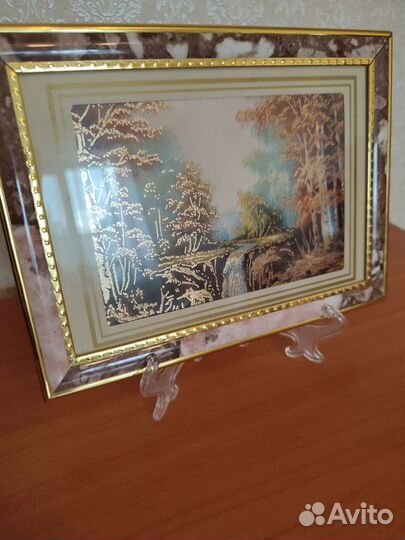 Подставка настольная для фоторамок