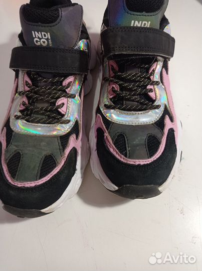 Кроссовки для девочки